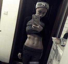 女网红腹肌男的爆料视频,揭秘背后惊人真相  第2张